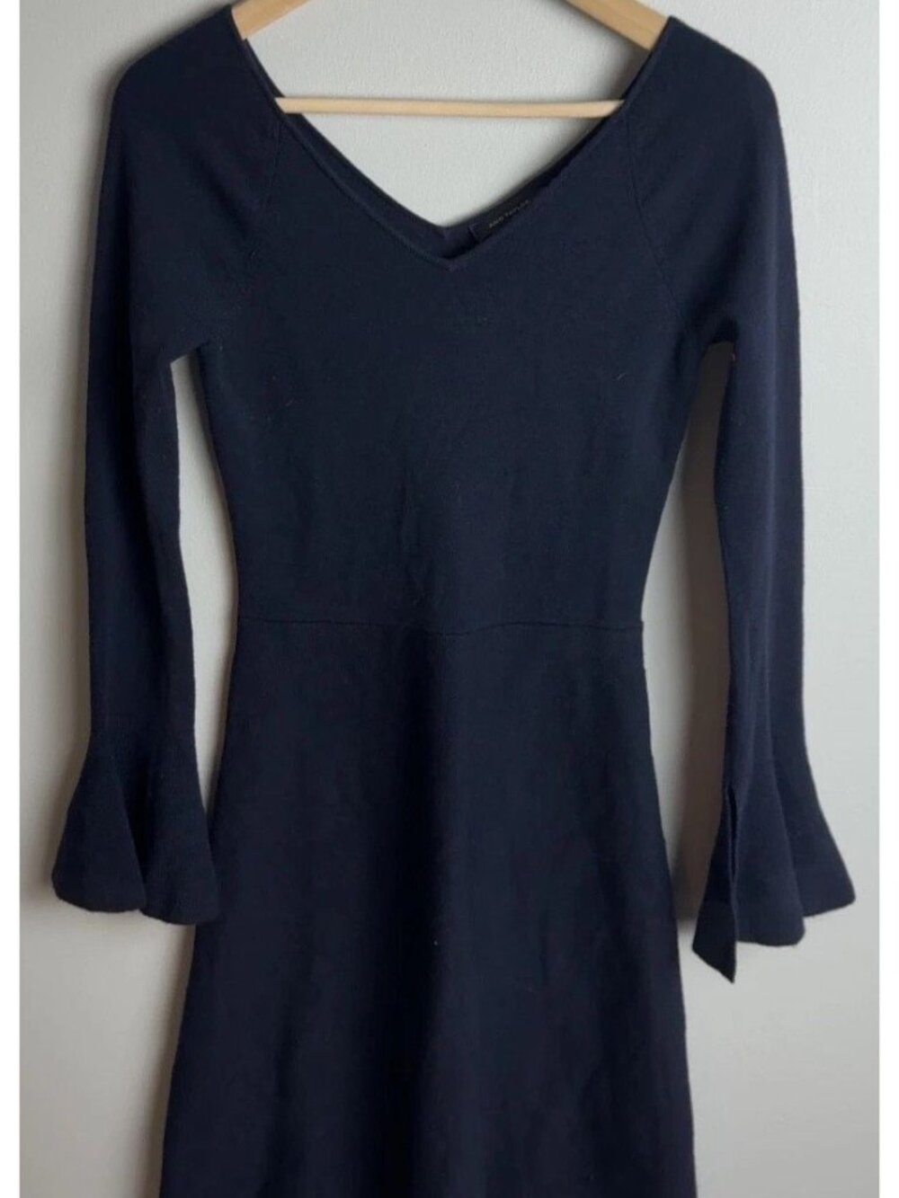 Ann Taylor Navy Blue Bell Sleeve Sweater Dress Wool Blend Size XS V-Neck Women’s